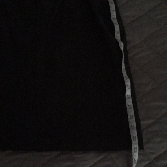 💯mini leather. Too mini for me. - Picture 6 of 6